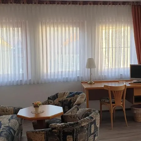 Jung, Bäckerei-konditorei&café 3*